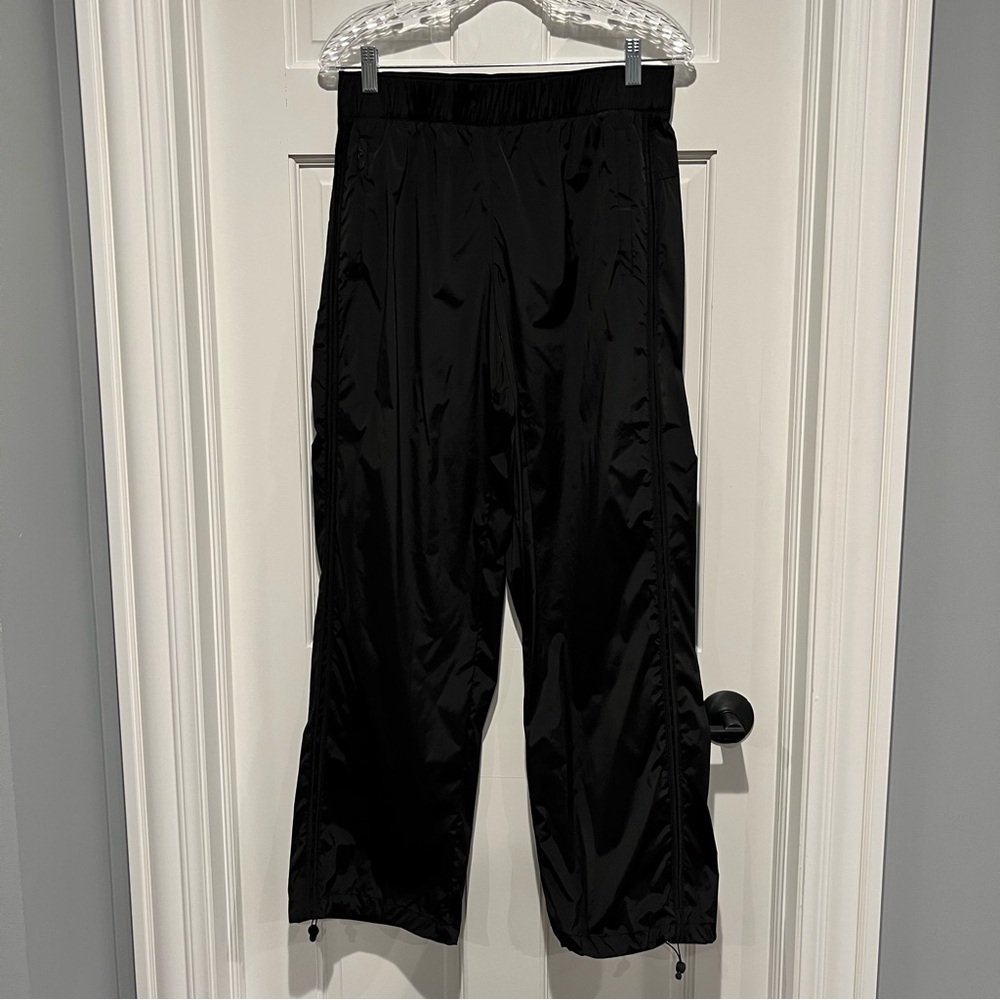 Athleta Rise Pant Black Small Relaxed Fit Track Pants Mid Rise Bungee Hem - Picture 3 of 10